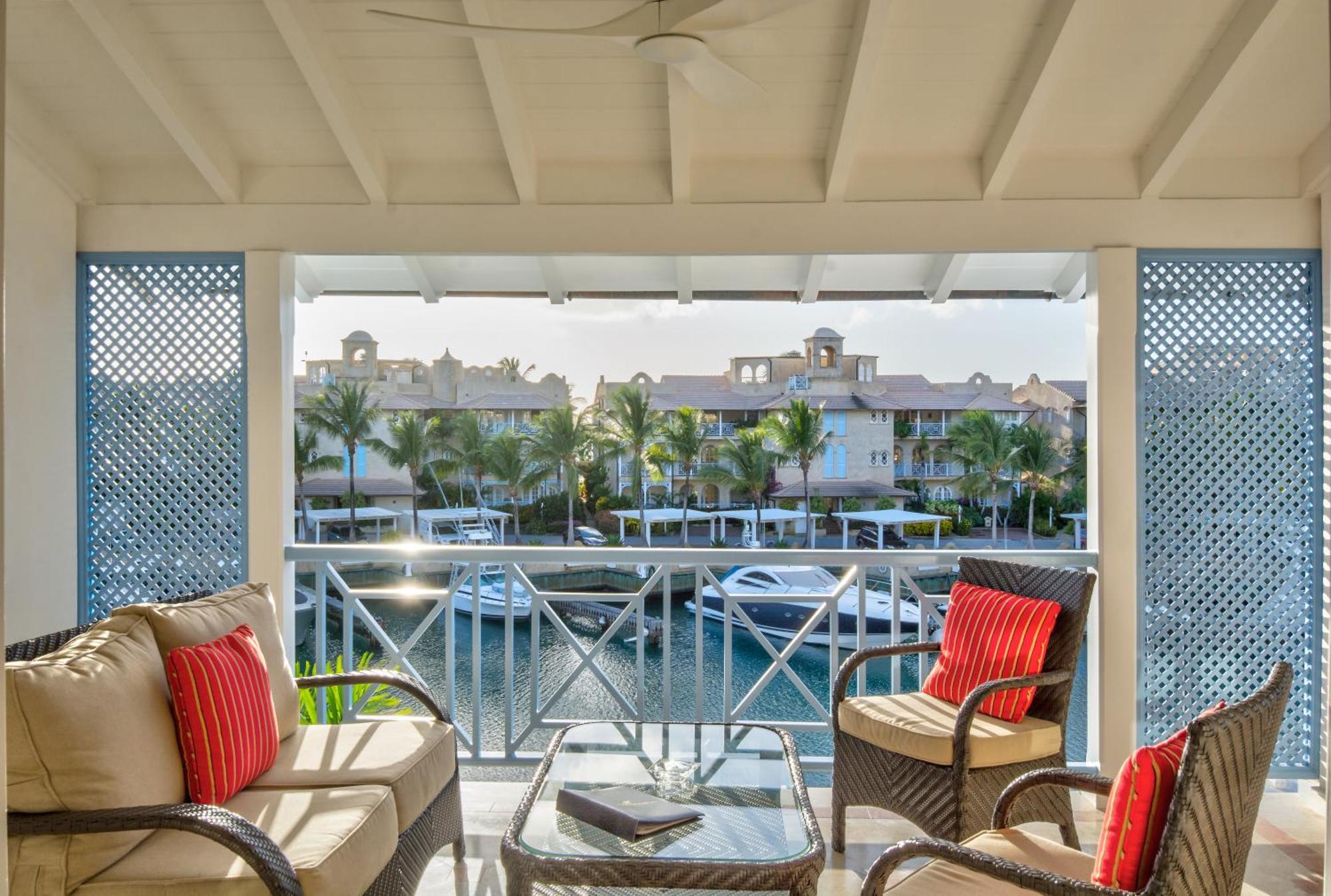 Port St. Charles Hotel Saint Peter Luaran gambar
