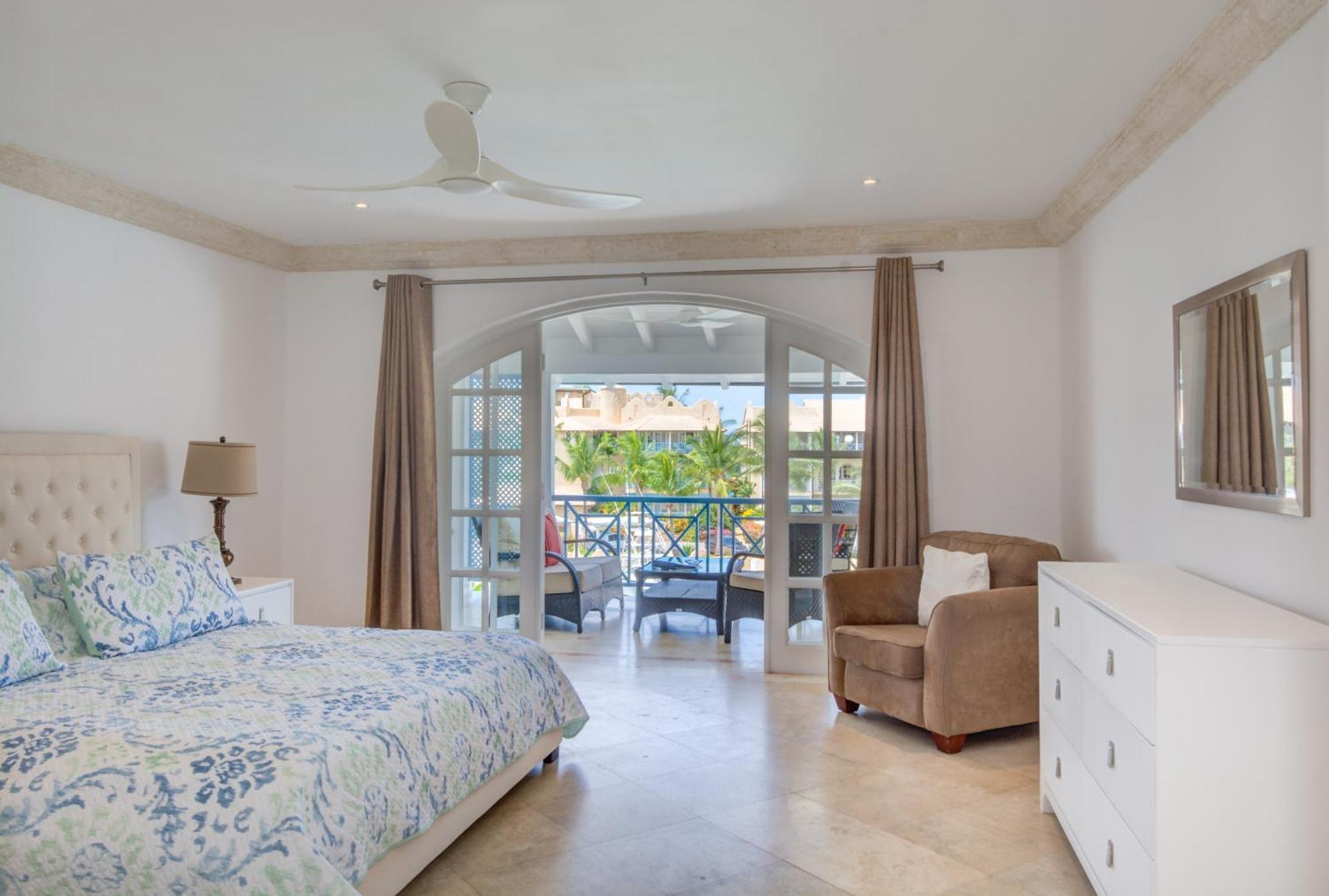 Port St. Charles Hotel Saint Peter Luaran gambar